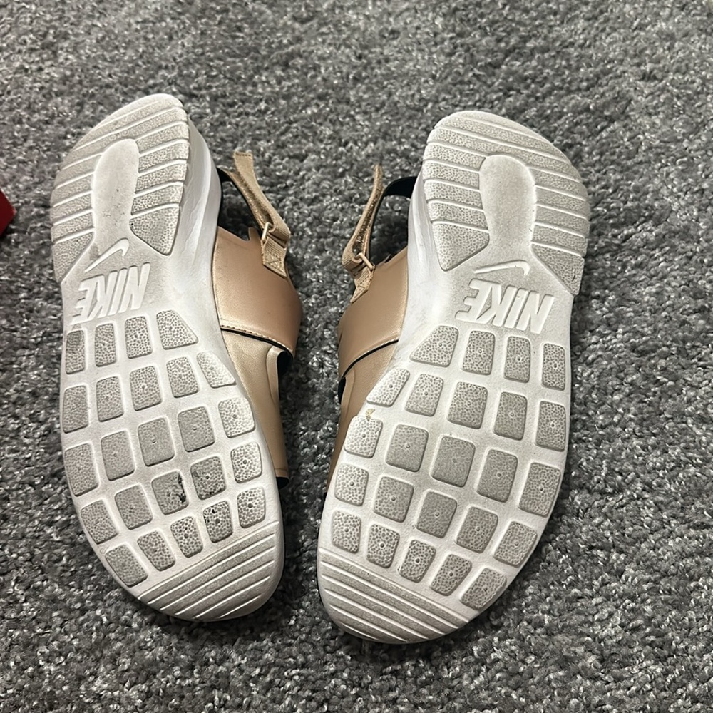 Nike sandals ( #230 ) - Picture 2 of 3